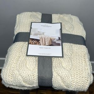 Threshold knit throw